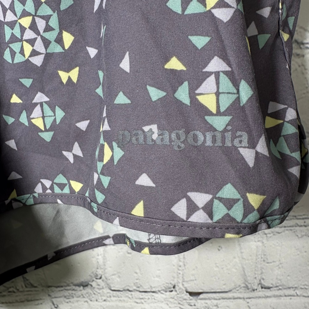Patagonia Nine Trails Shorts Womens Small Grey Geometric Triangle Print 57622 - Picture 2 of 9